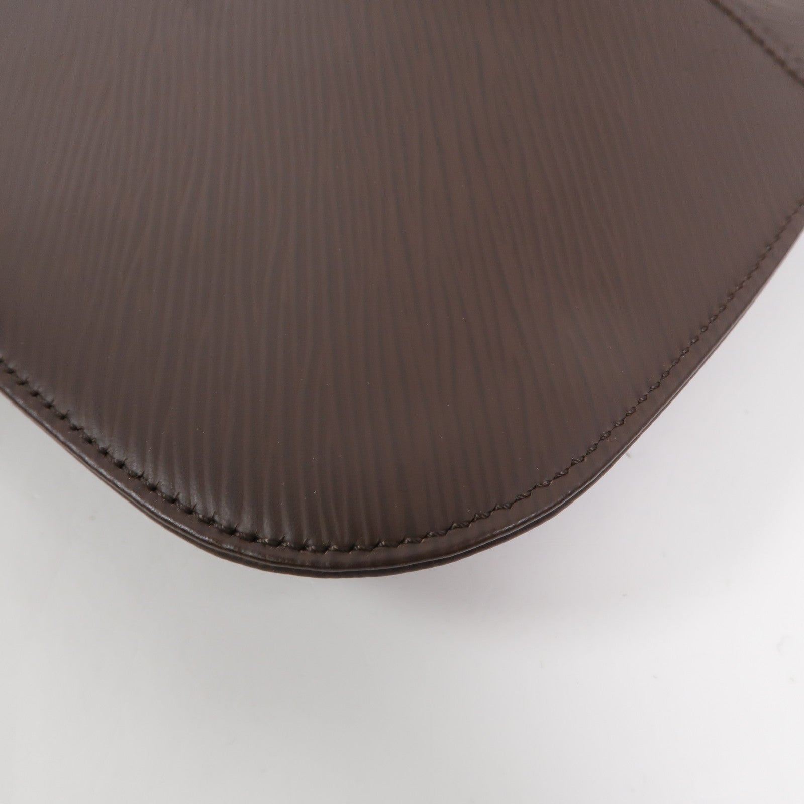 LOUIS VUITTON Epi Pochette Demi Lune肩背袋