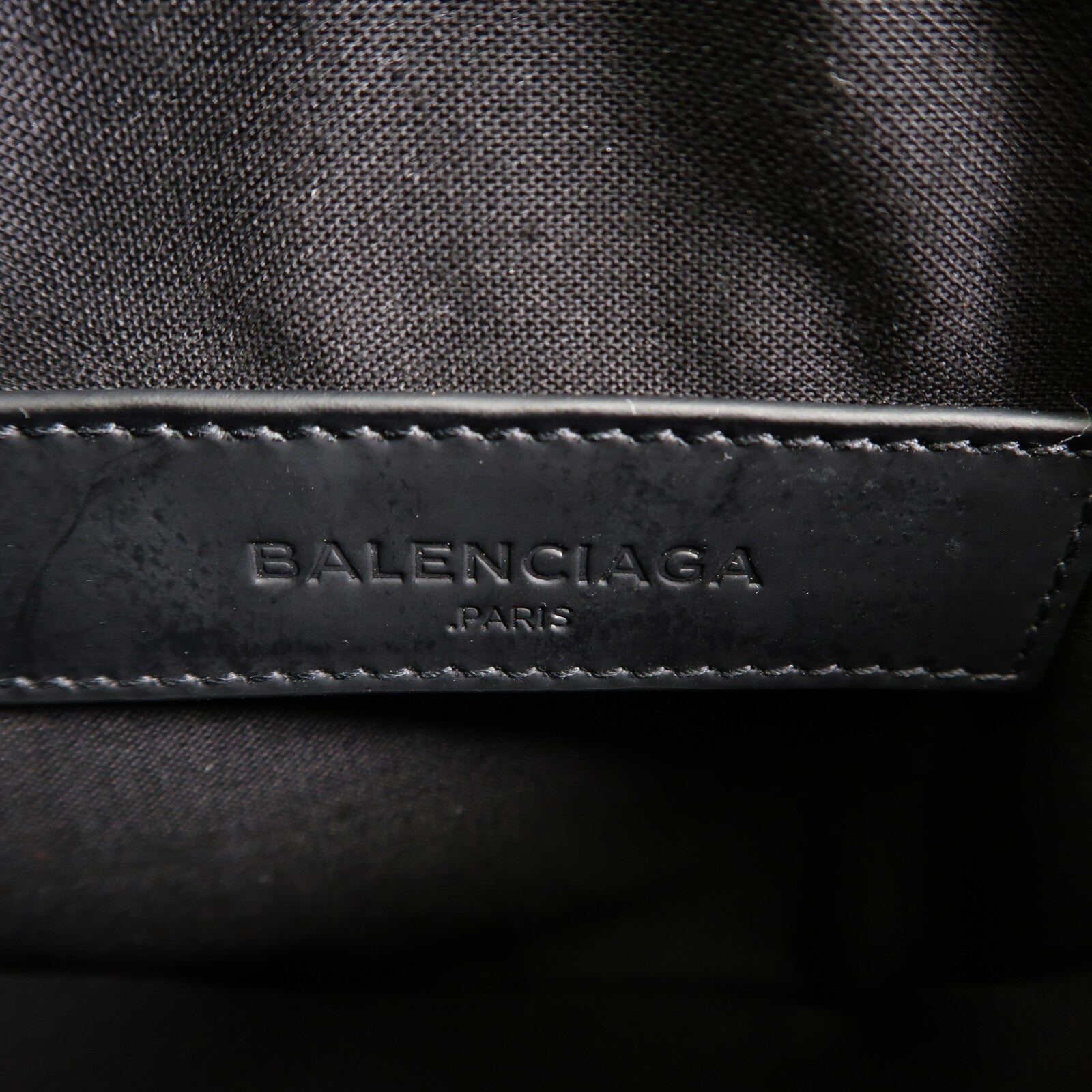 BALENCIAGA 牛皮皮革Pouch銀扣小袋