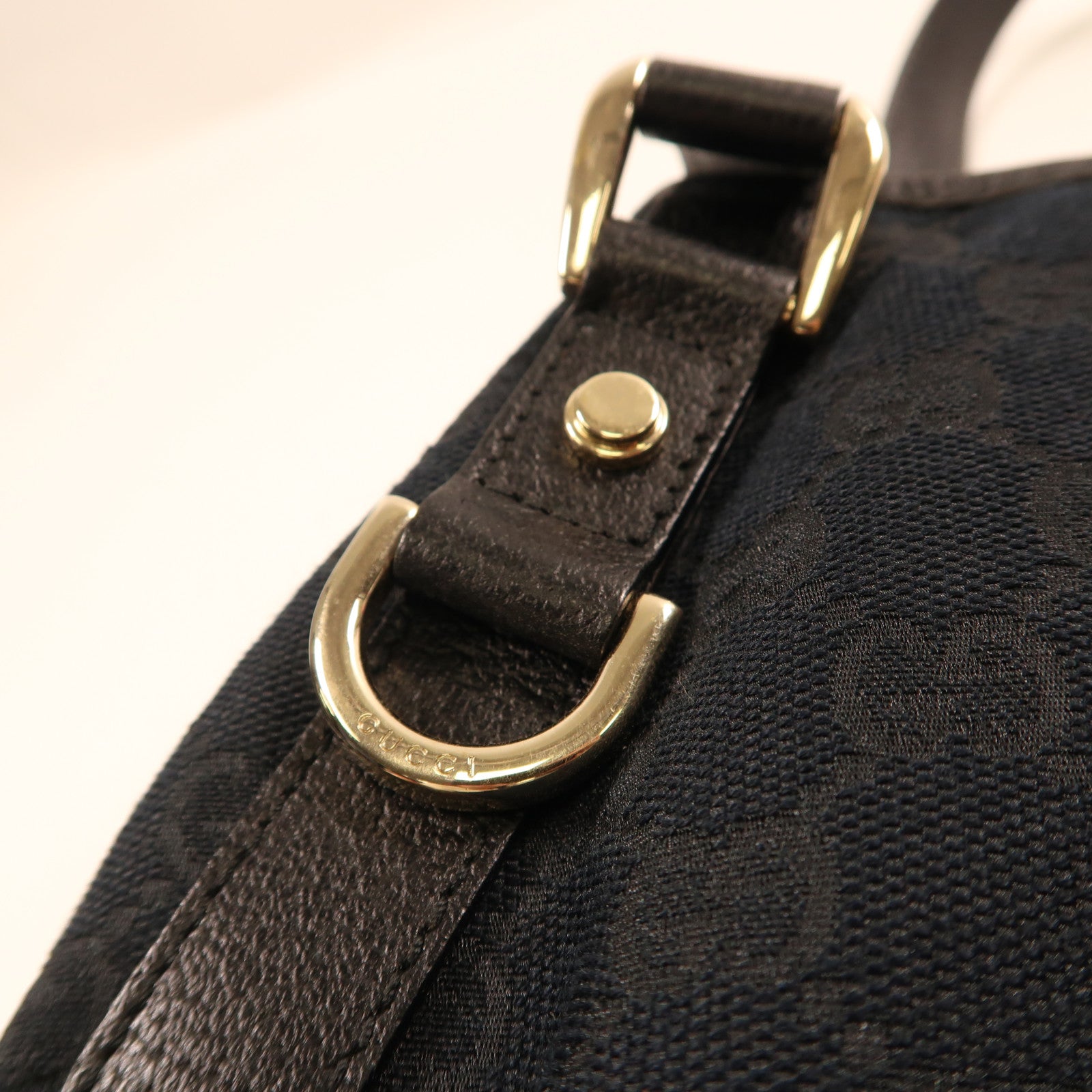 GUCCI 帆布Shoulder Bag金扣肩背袋黑色