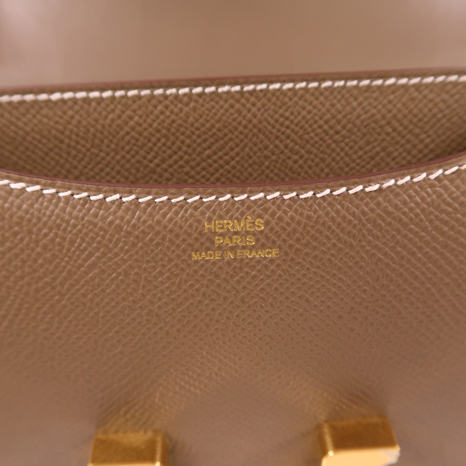 HERMES Epsom皮革Constance Mini金扣肩背袋Etoupe