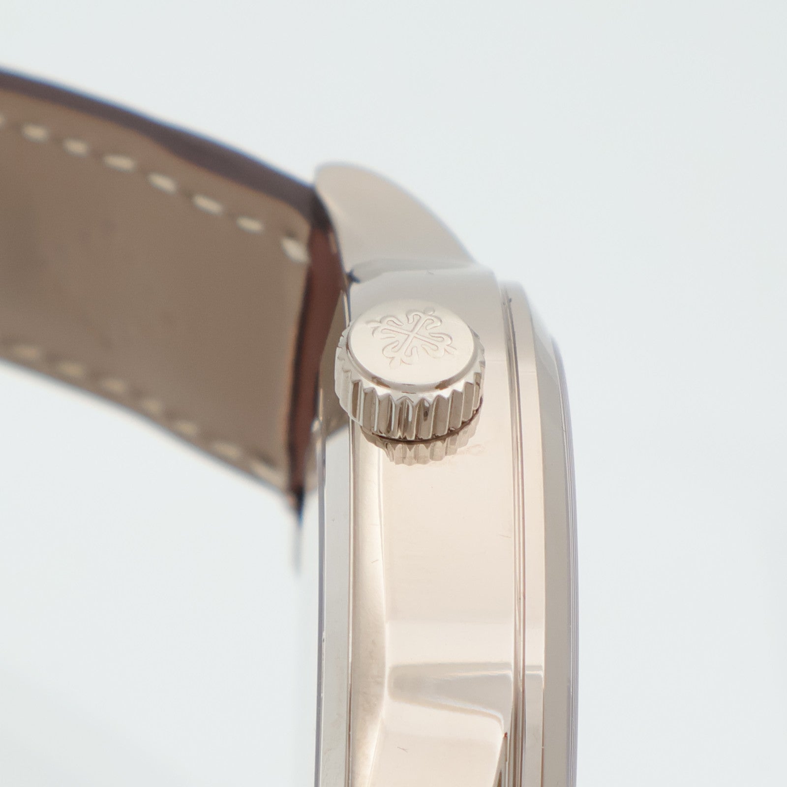 PATEK PHILIPPE Pilot Travel Time 5524G-001