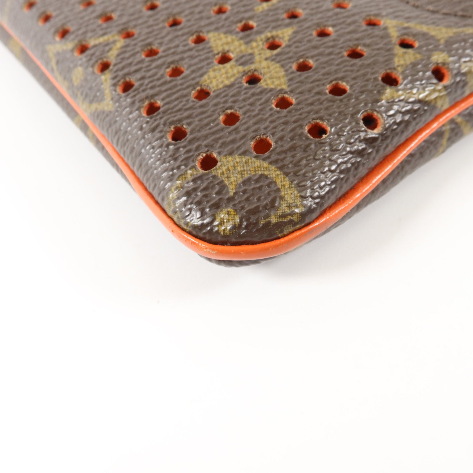 LOUIS VUITTON Monogram Perforated Pochette Plat金扣小袋