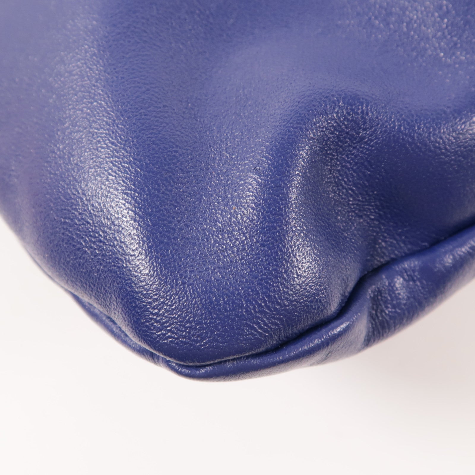 Miu Miu 牛皮皮革Shoulder Bag金扣肩背袋