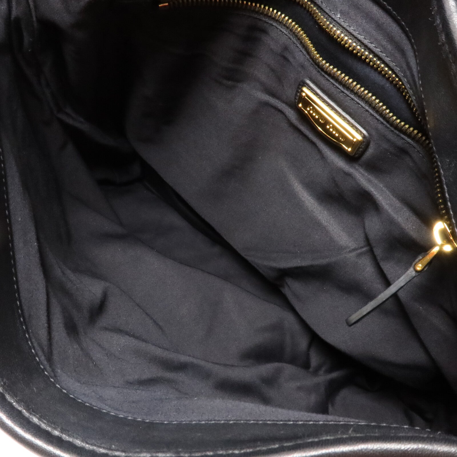 Miu Miu 羊皮皮革Coffer Bag肩背袋