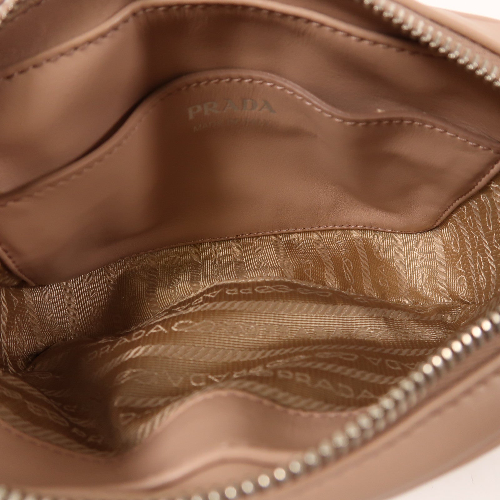 PRADA 牛皮皮革Chain Shoulder銀扣鏈帶肩背袋/腰包