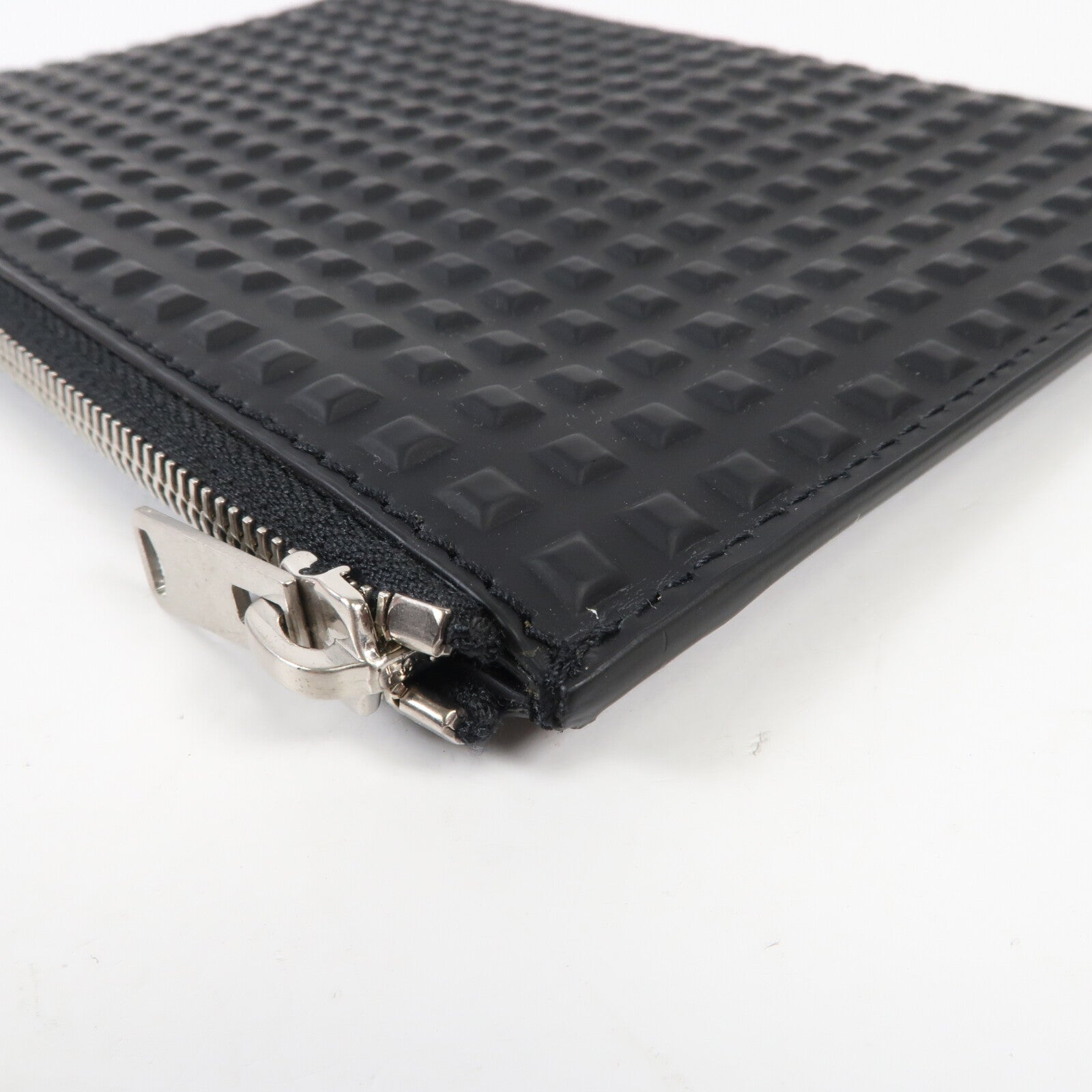 BALENCIAGA 牛皮皮革Pouch銀扣小袋