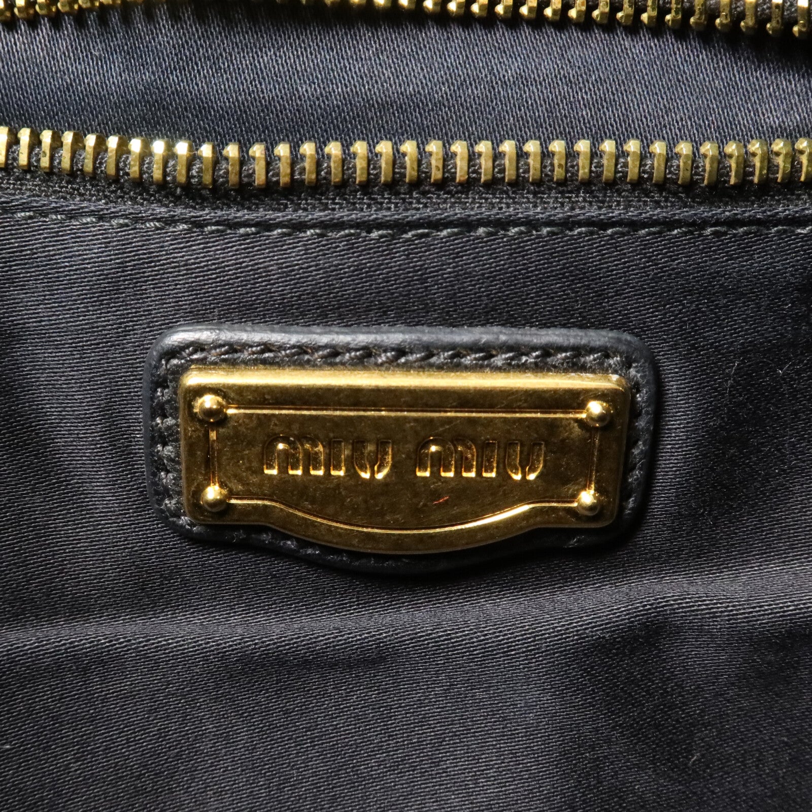Miu Miu 羊皮皮革Coffer Bag肩背袋