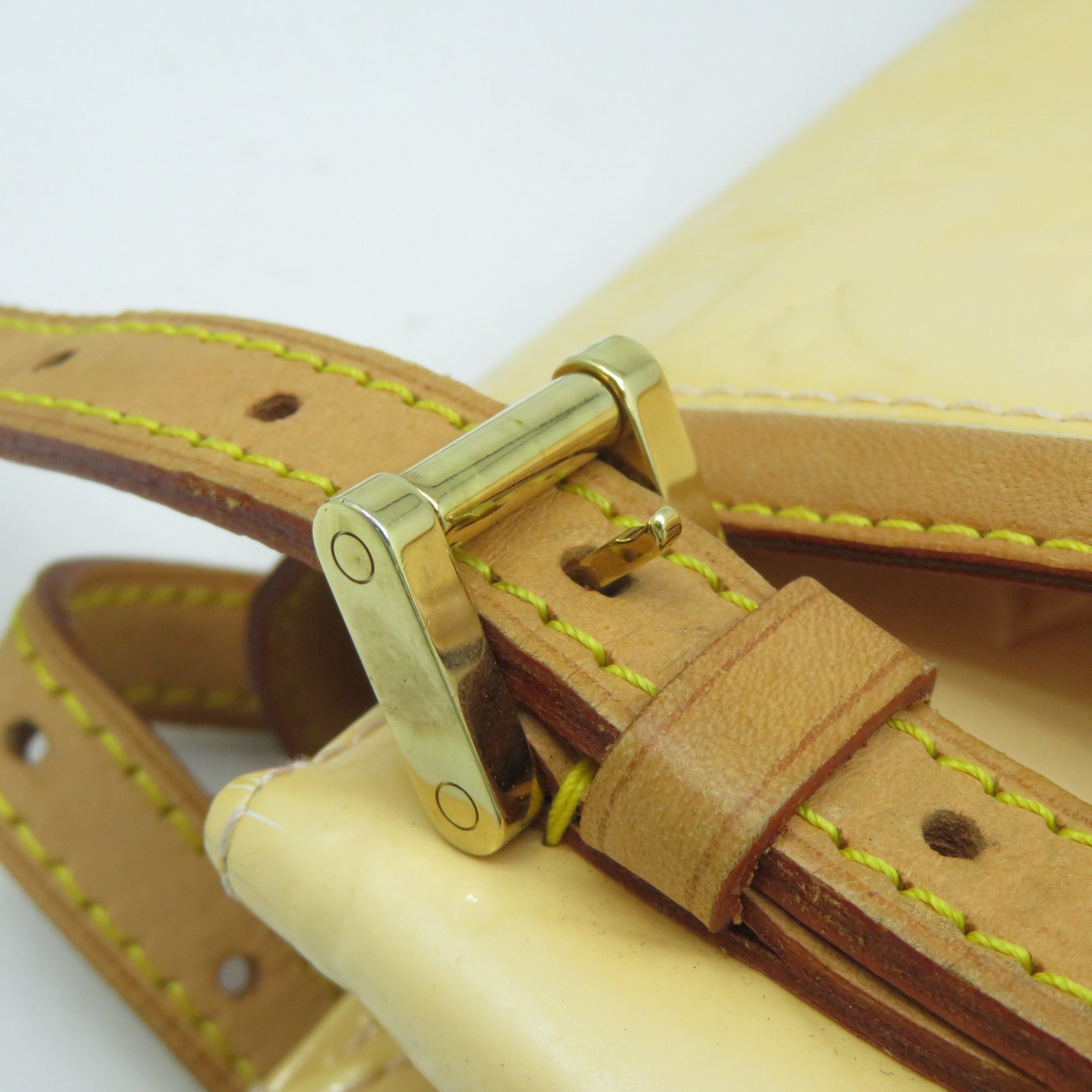LOUIS VUITTON 【激減優惠】Monogram Vernis Biscayne Bay GM金扣肩背袋米色