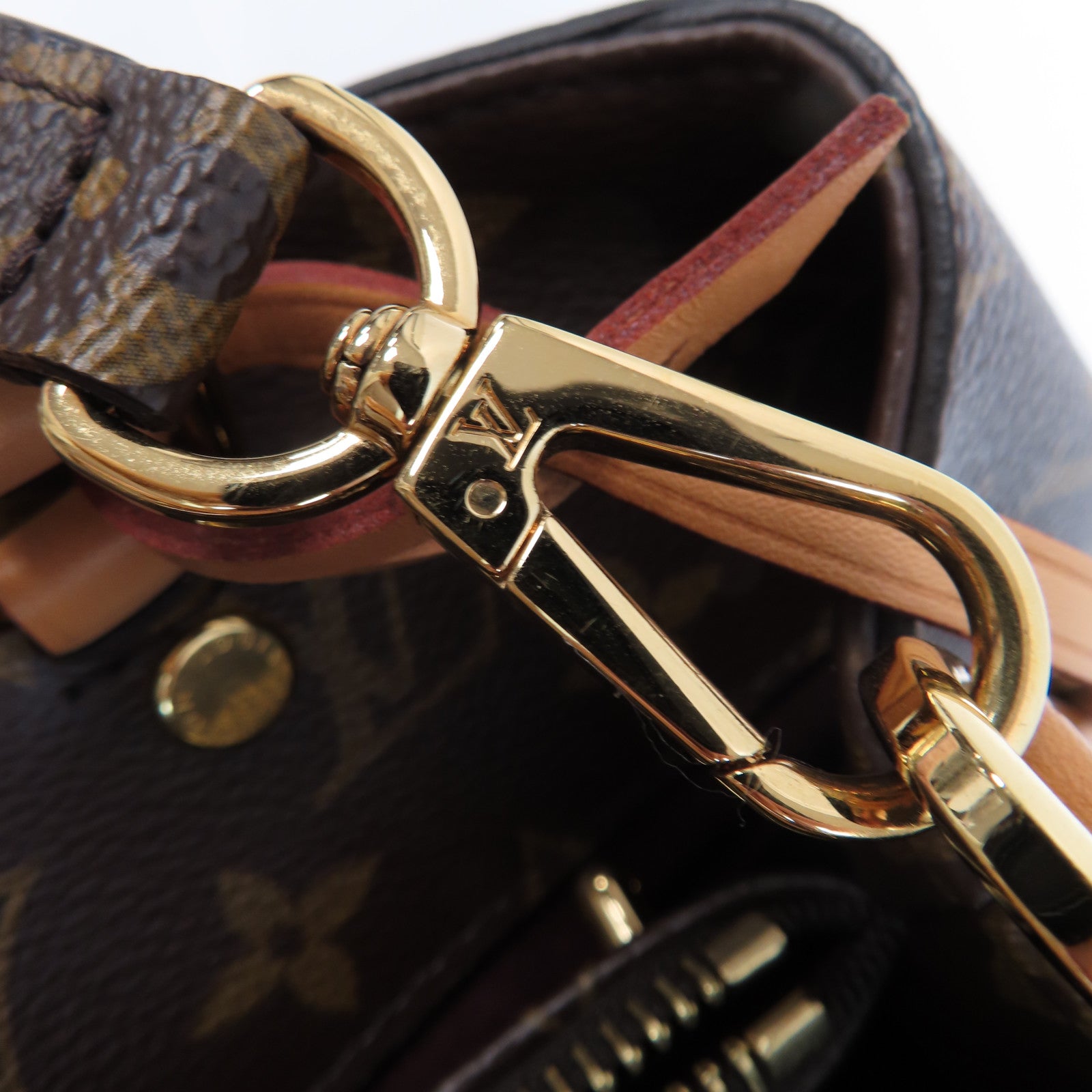 LOUIS VUITTON Monogram Montaigne MM金扣手挽肩背兩用袋啡色