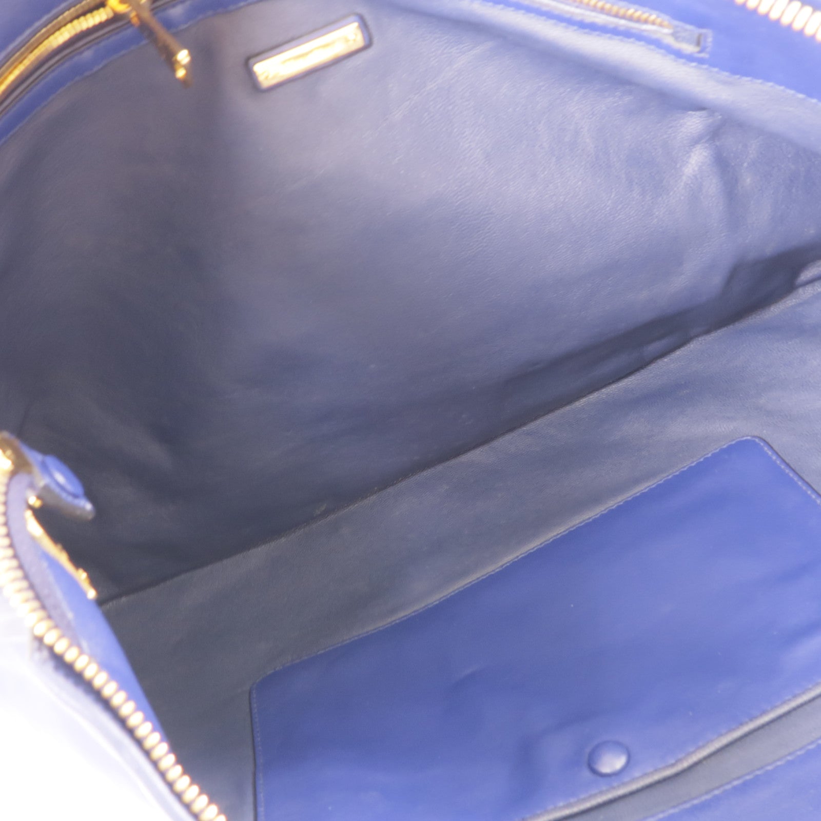 Miu Miu 牛皮皮革Shoulder Bag金扣肩背袋