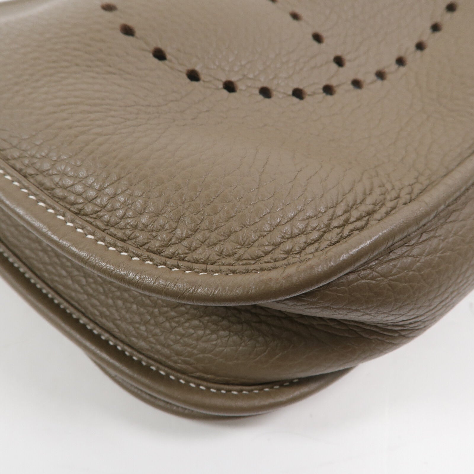 HERMES Clemence皮革Evelyne PM肩背袋Etoupe