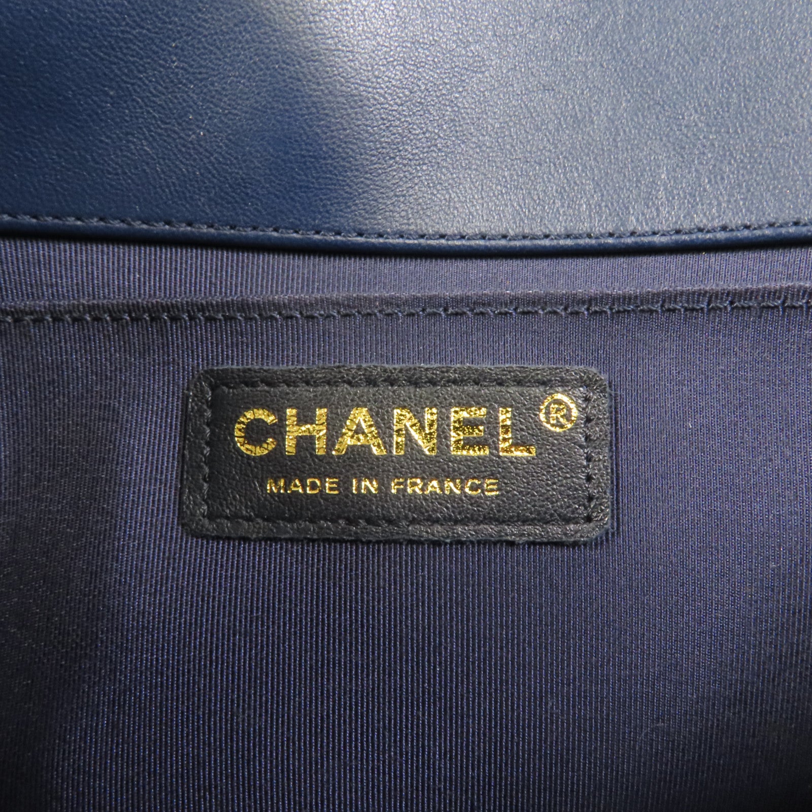 CHANEL 羊皮皮革Boy 25金扣鏈帶肩背袋