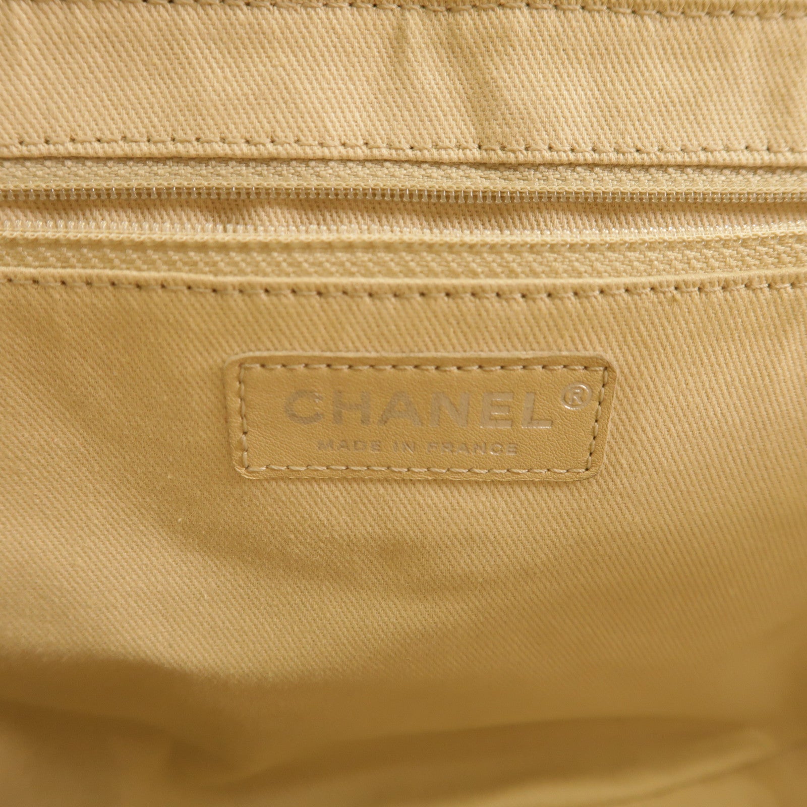 CHANEL 牛皮皮革Shoulder Bag銀扣鏈帶肩背袋
