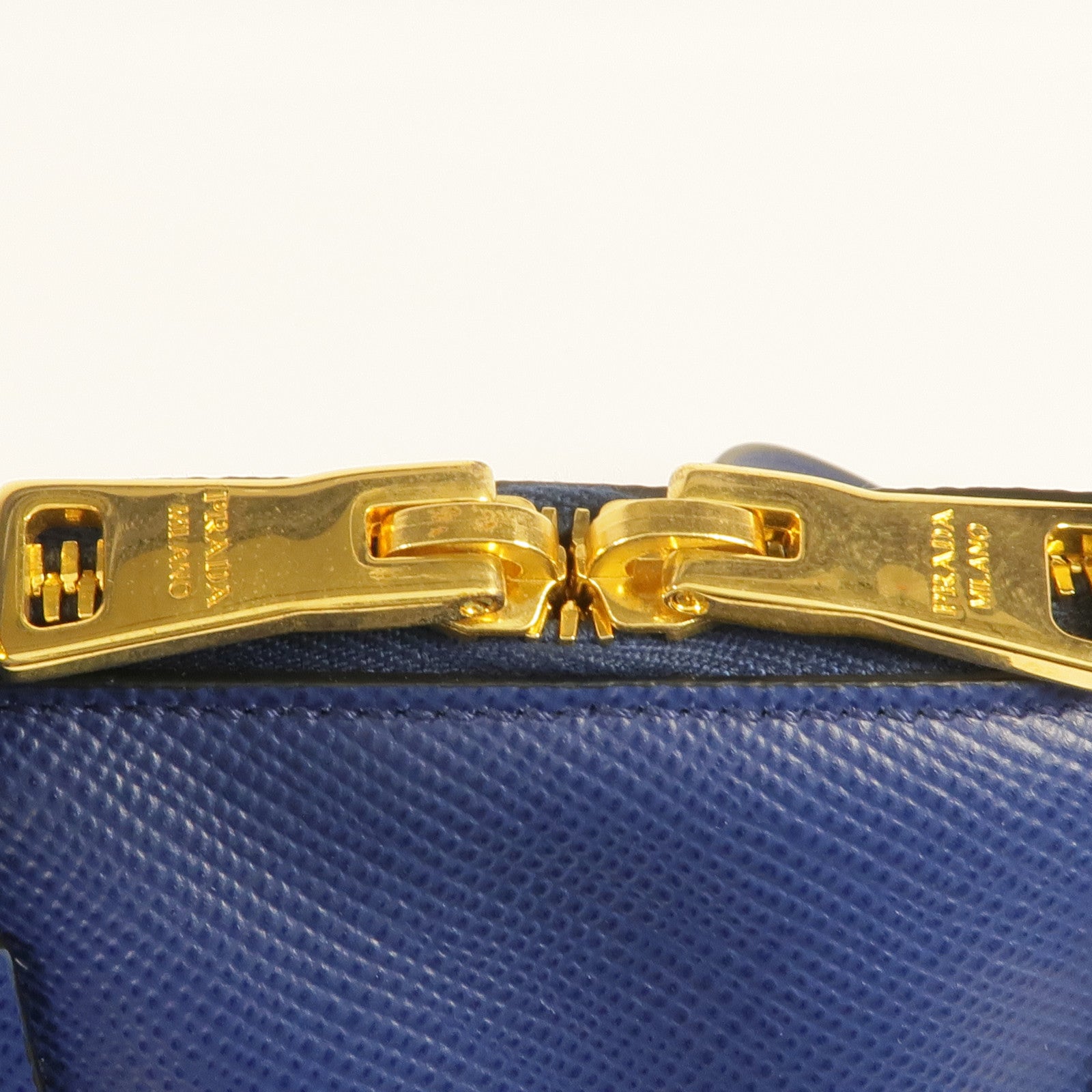 PRADA Saffiano皮革Lux Dome Bag金扣手挽肩背兩用袋