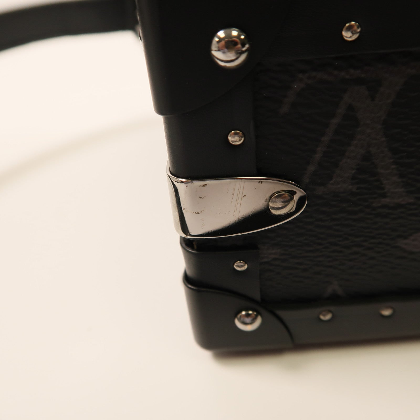 LOUIS VUITTON Monogram Eclipse Clutch Box銀扣肩背袋黑色