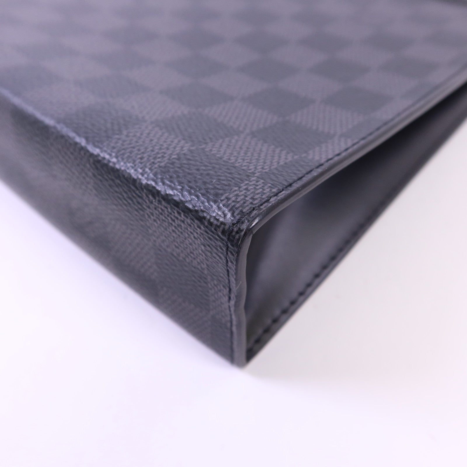 LOUIS VUITTON Damier Graphite Pochette Voyage MM銀扣小袋