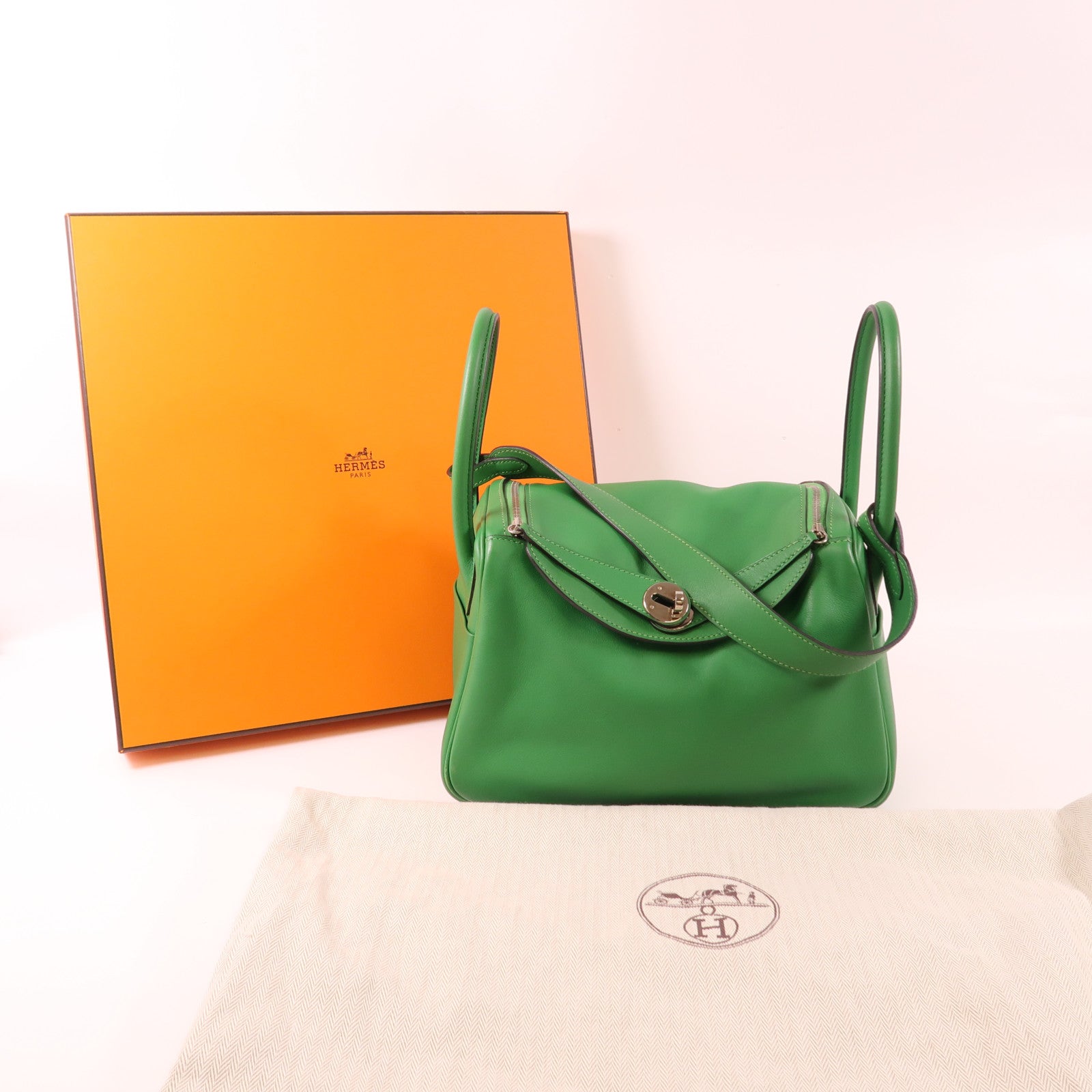 HERMES PHW Lindy 26 2Way Shoulder Hand Bag Veau Swift Leather Stamp R 1K Bamboo