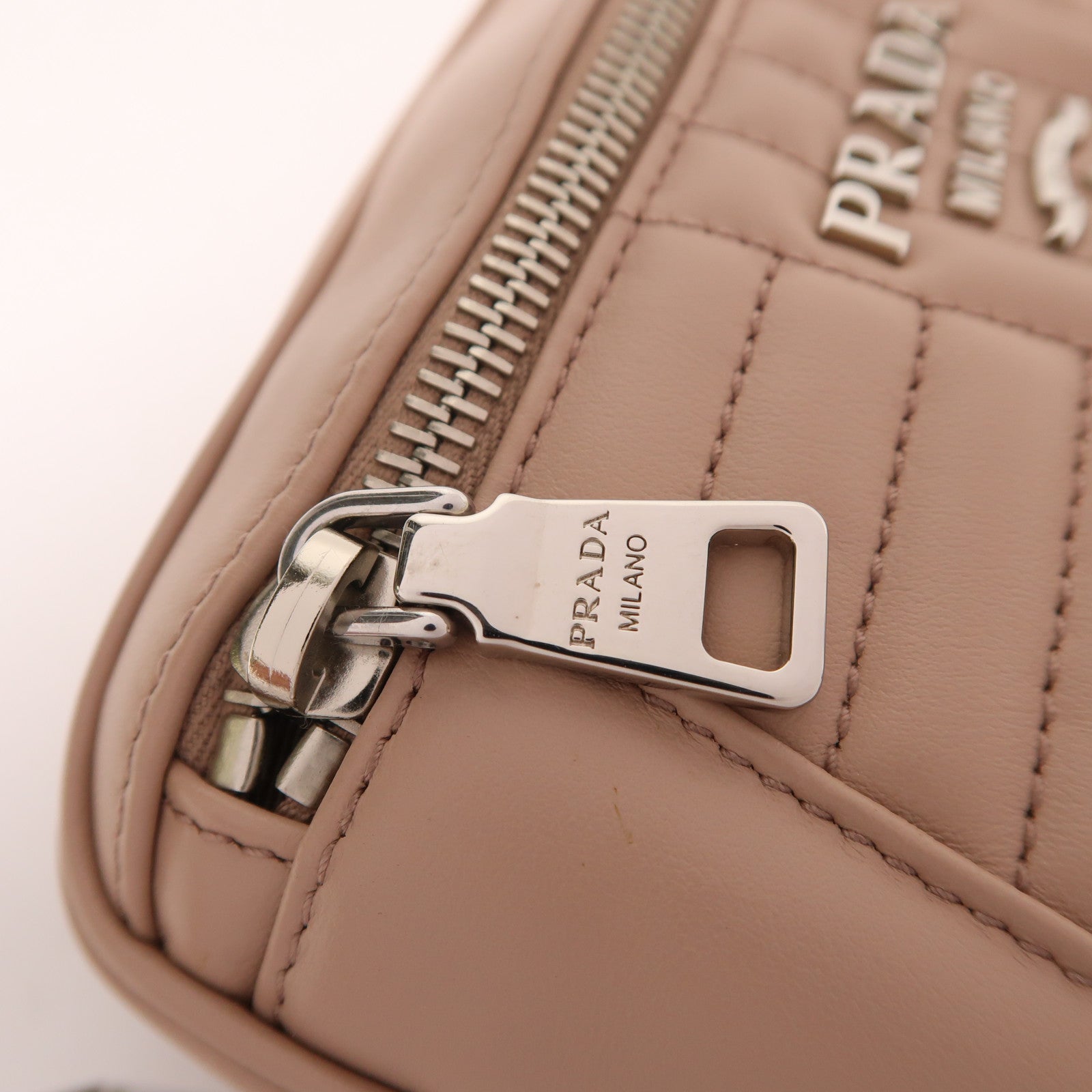 PRADA 牛皮皮革Chain Shoulder銀扣鏈帶肩背袋/腰包