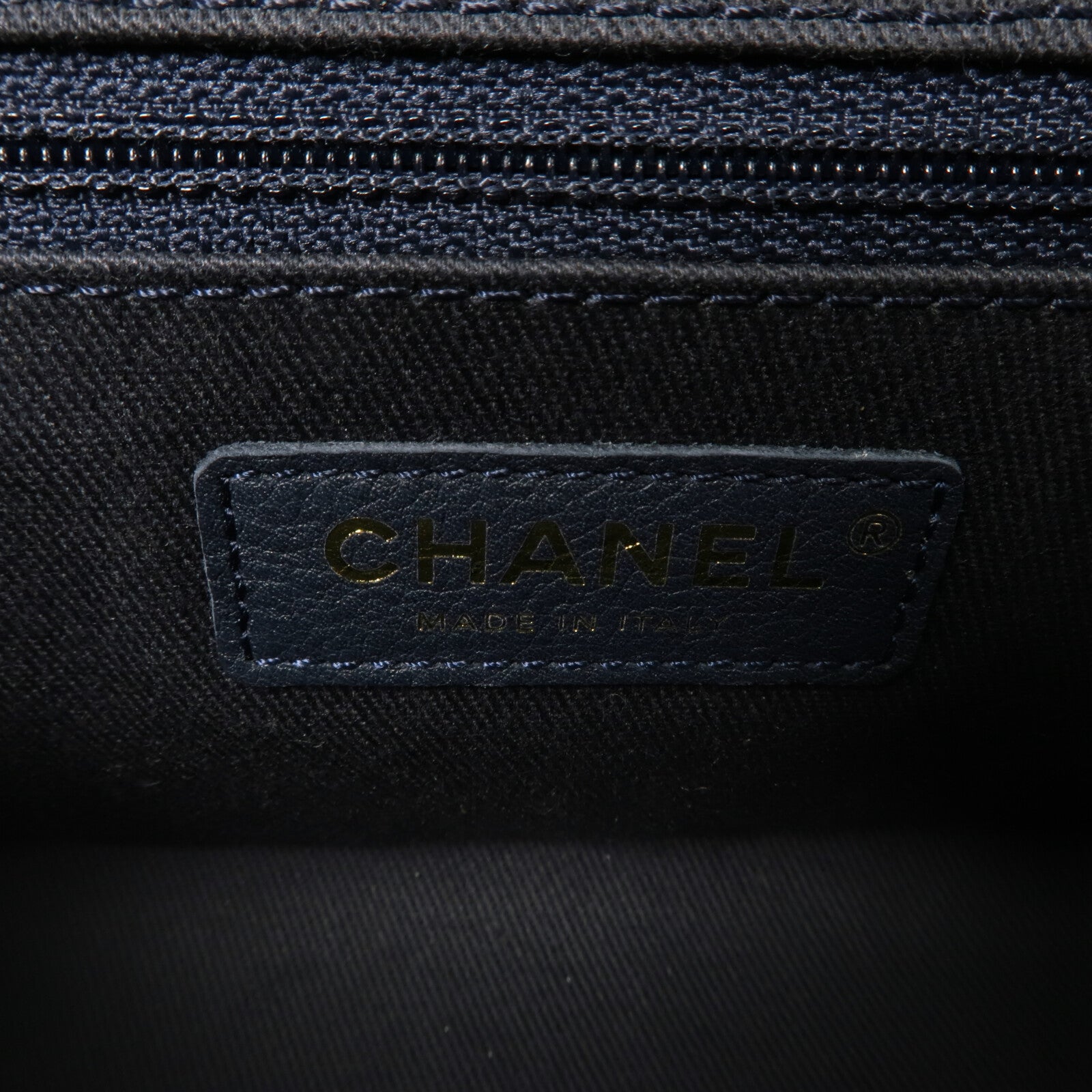 CHANEL 牛皮皮革Bussiness Affinity Small鏈帶手挽肩背兩用袋
