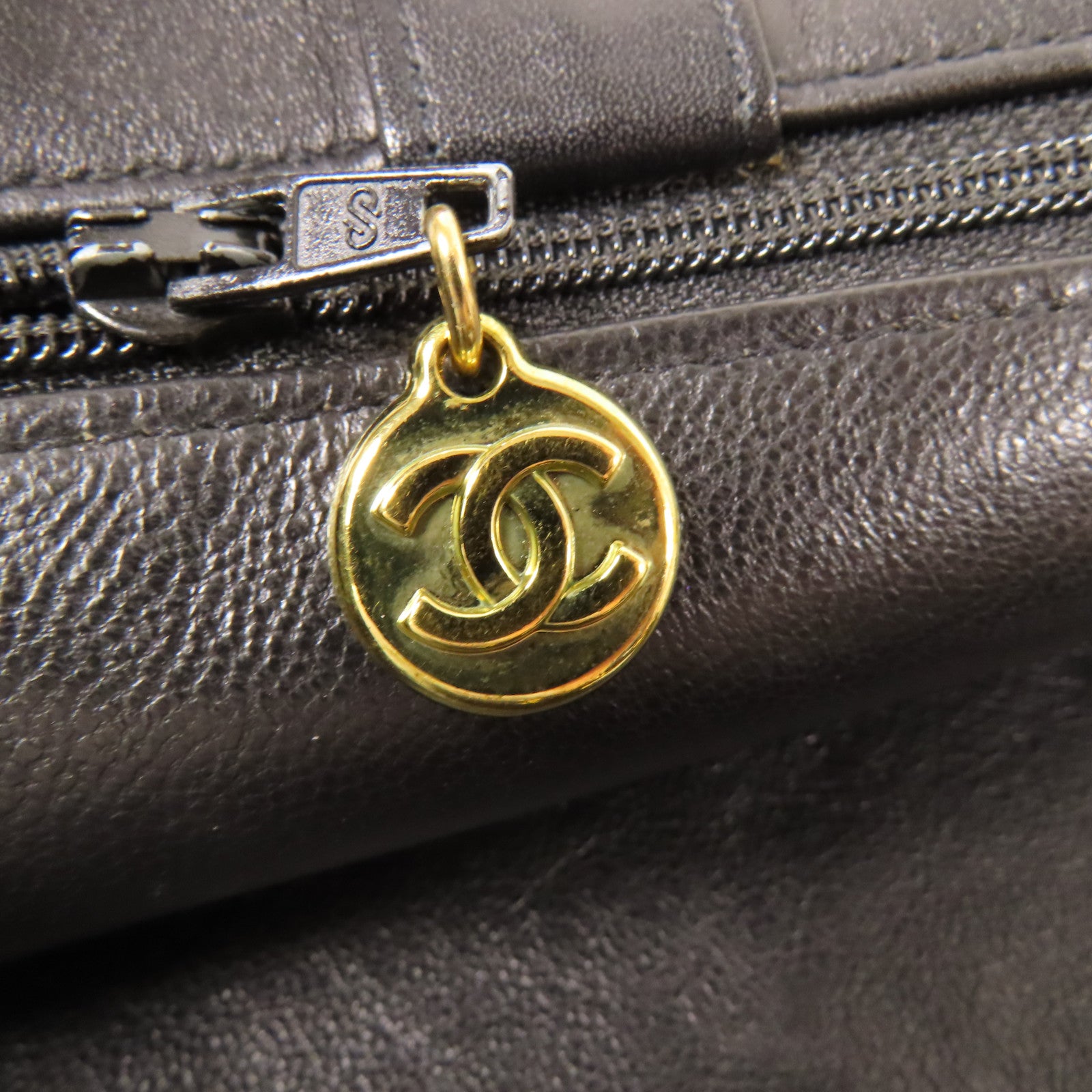 CHANEL 皮革Shoulder Tote金扣肩背袋/手挽袋