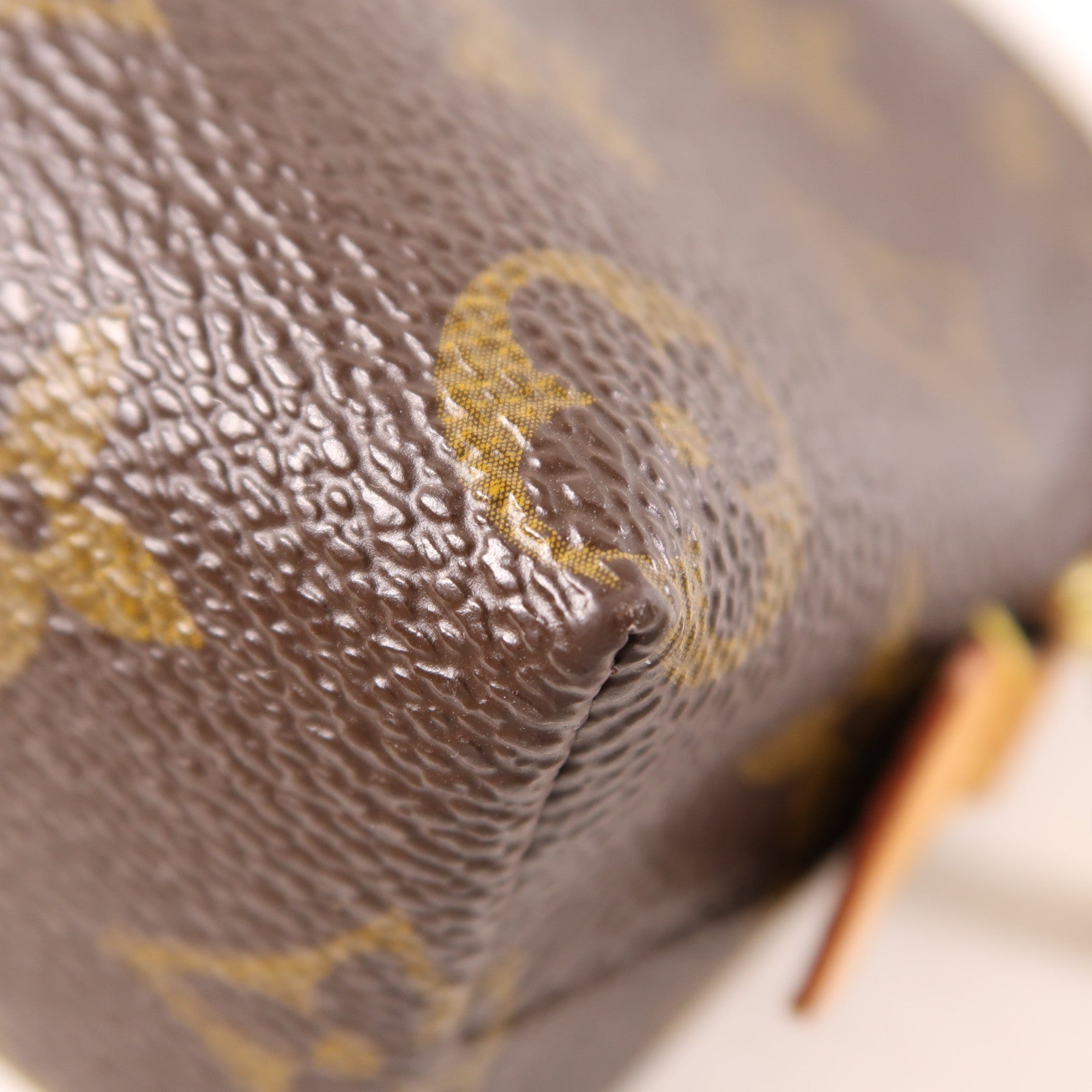 LOUIS VUITTON Monogram Cosmetic Pouch金扣手拿包棕色