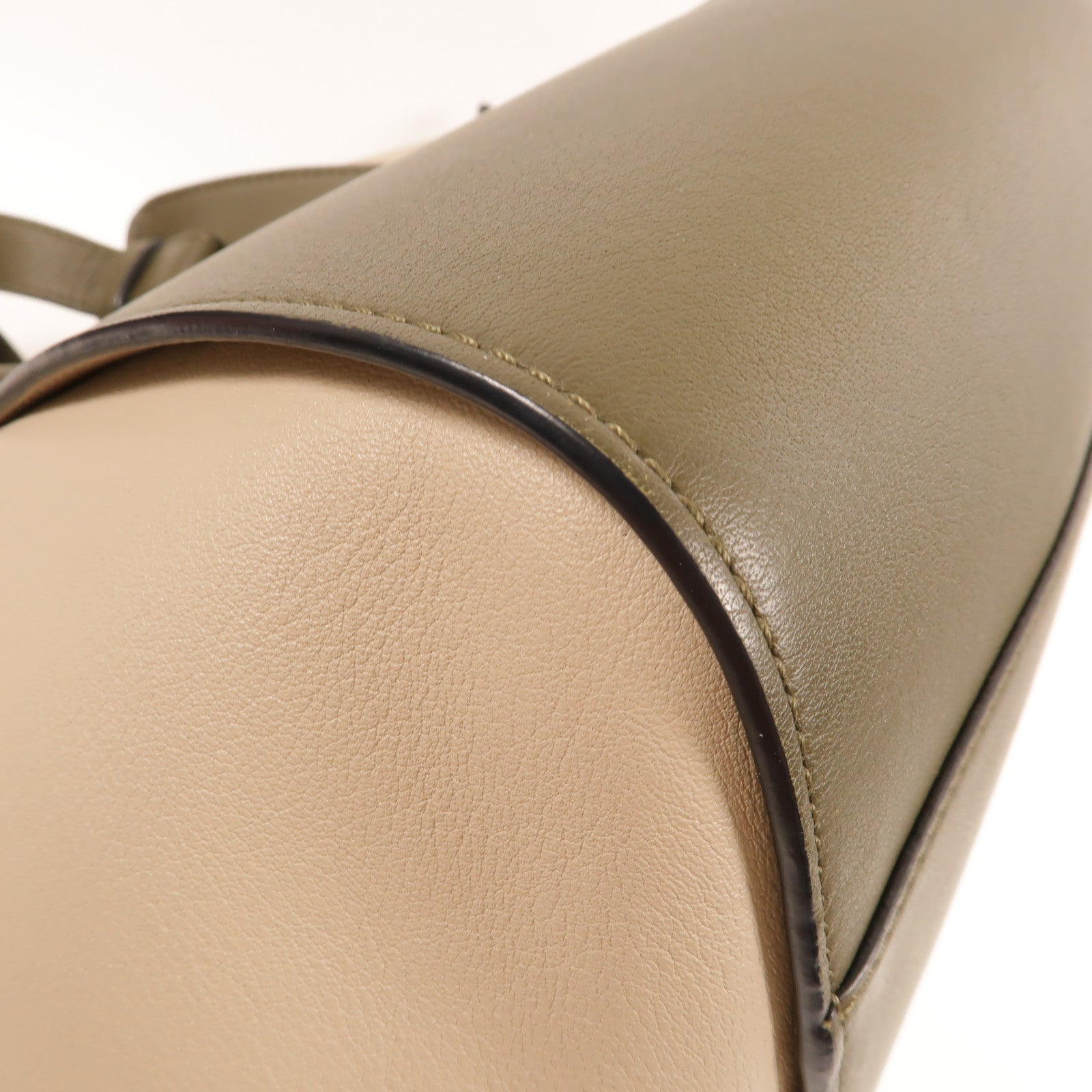 LOEWE 牛皮皮革Hammock Medium手挽肩背兩用袋