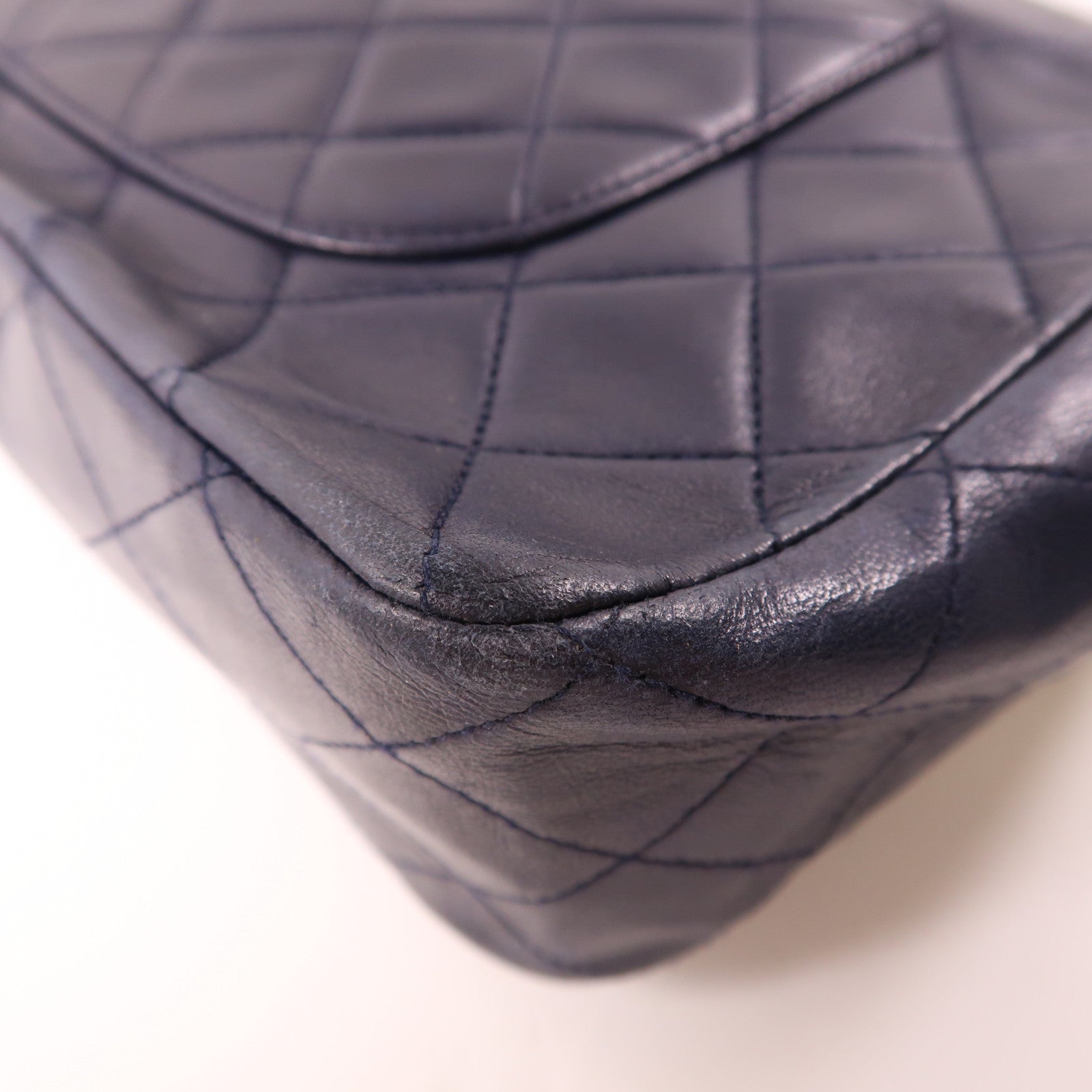 CHANEL 羊皮皮革Handbag金扣手挽袋深藍色