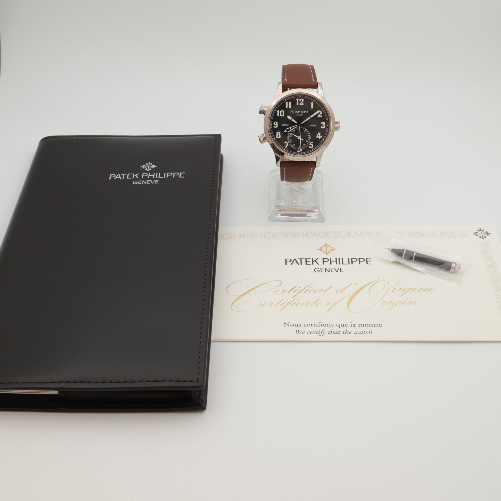 PATEK PHILIPPE Pilot Travel Time 5524G-001