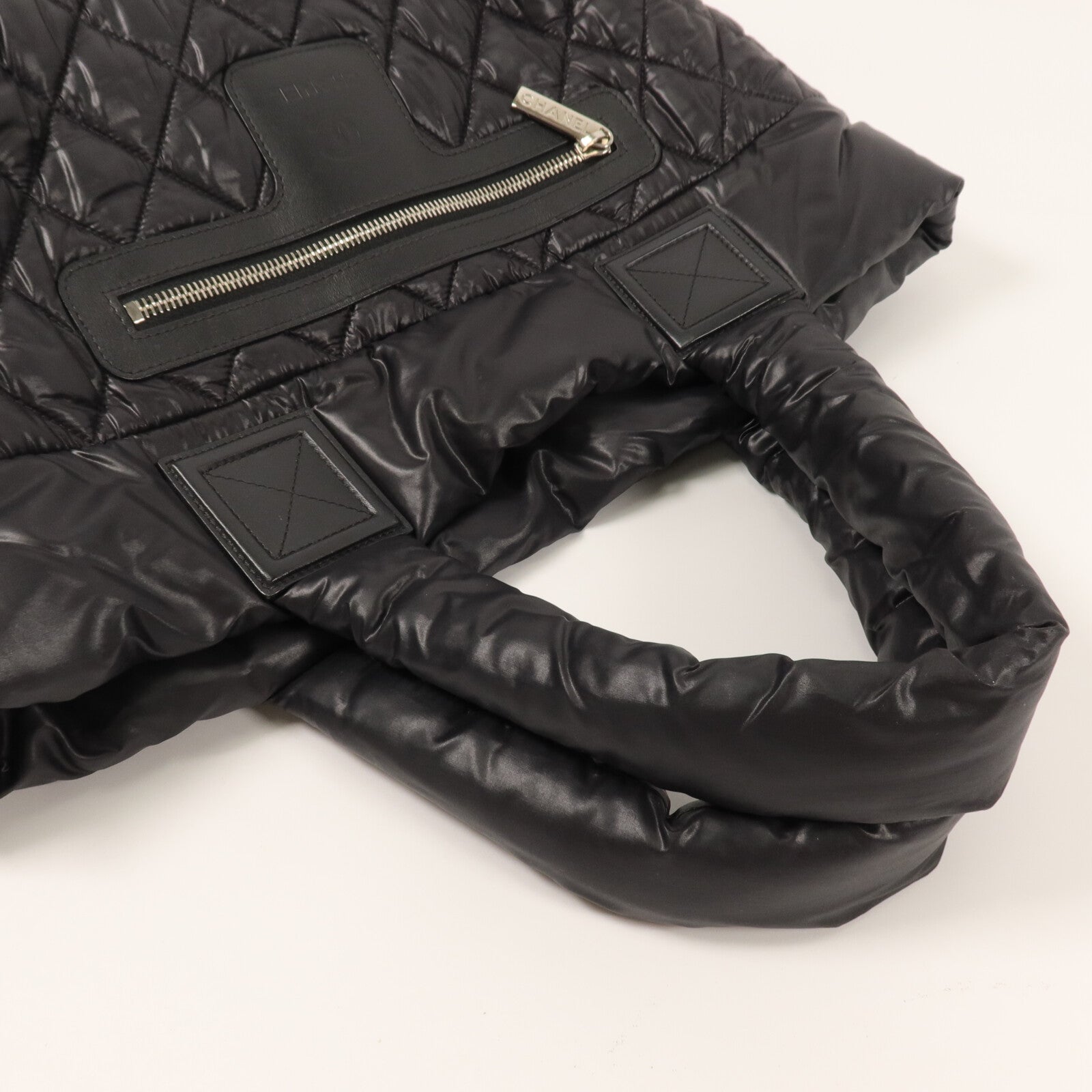 CHANEL 尼龍CoCo Cocoon手挽袋