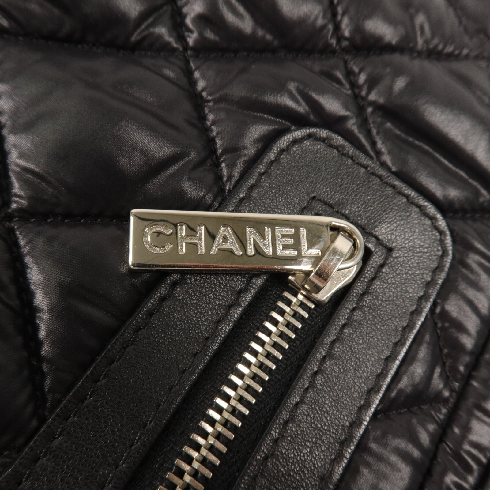CHANEL 尼龍CoCo Cocoon手挽袋