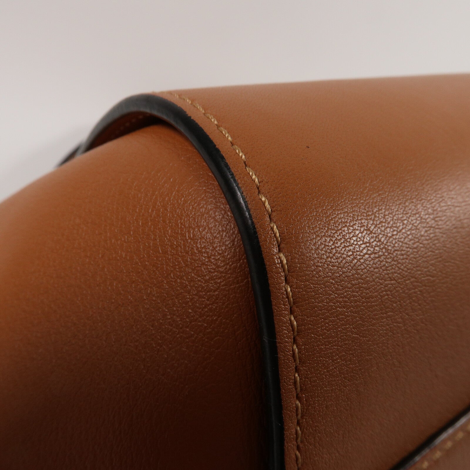 LOEWE 牛皮皮革Hammock Medium手挽肩背兩用袋