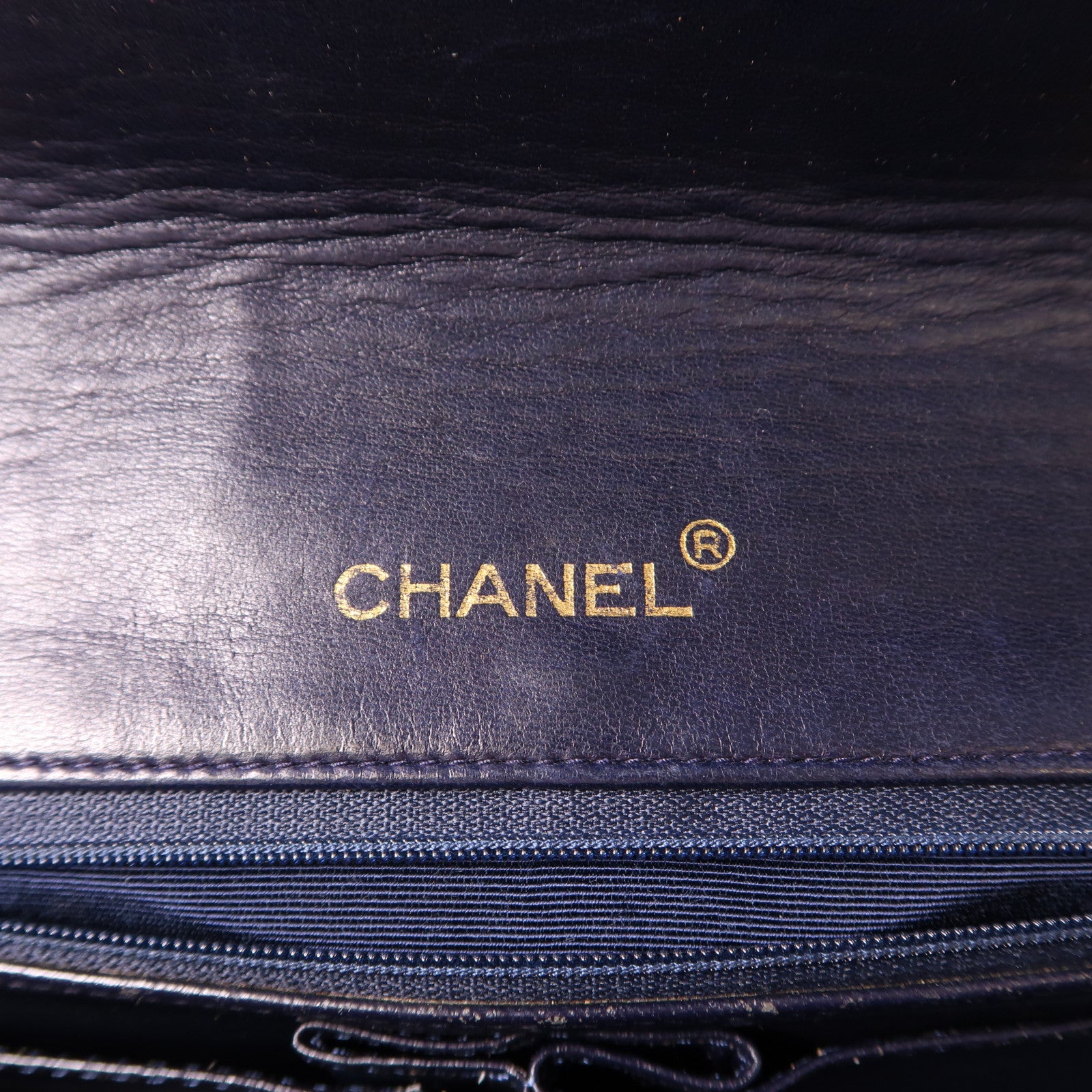 CHANEL 羊皮皮革Handbag金扣手挽袋深藍色