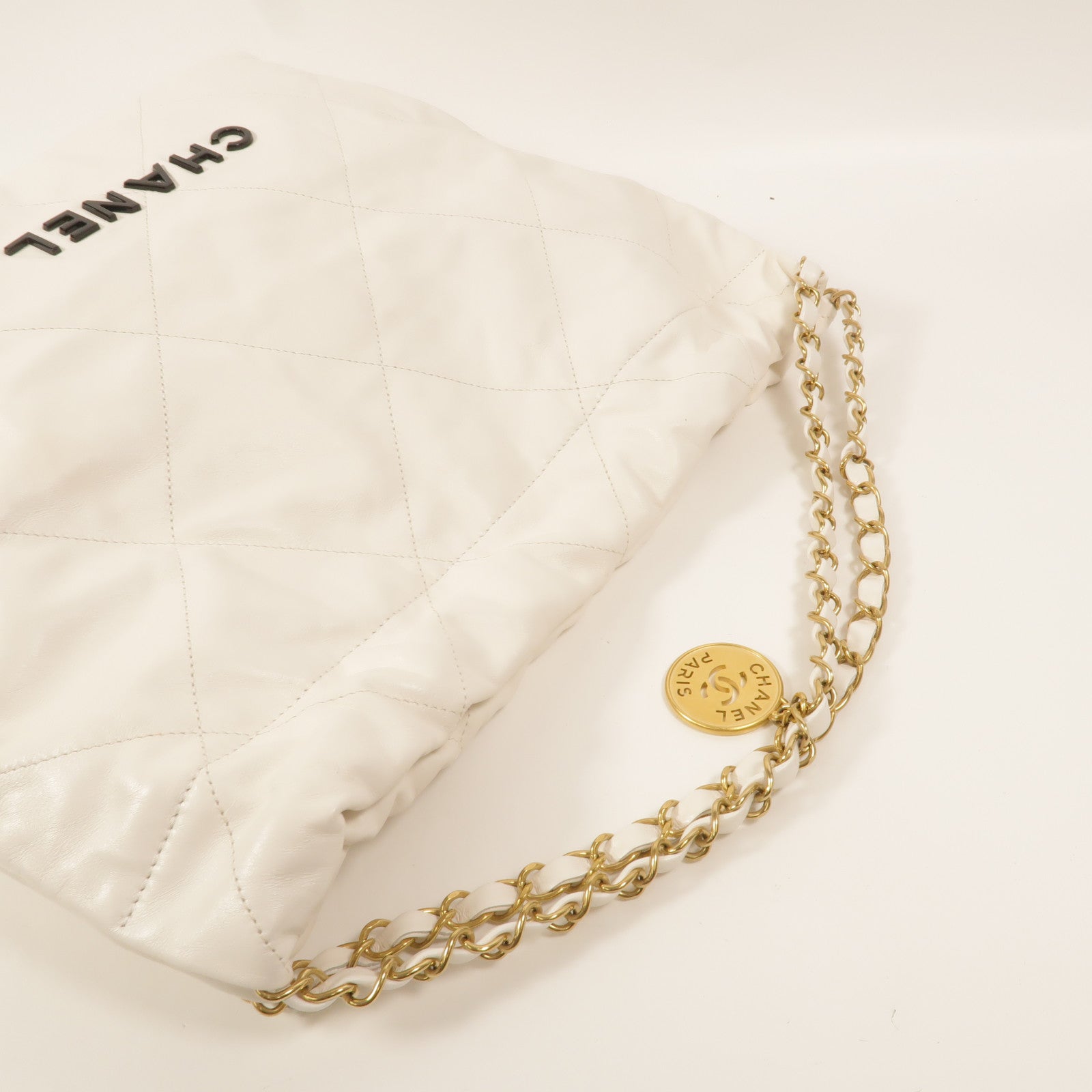CHANEL 牛皮皮革Chanel 22 Medium肩背袋