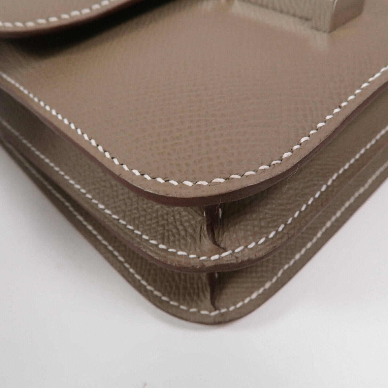 HERMES Epsom皮革Constance Mini肩背袋Etoupe