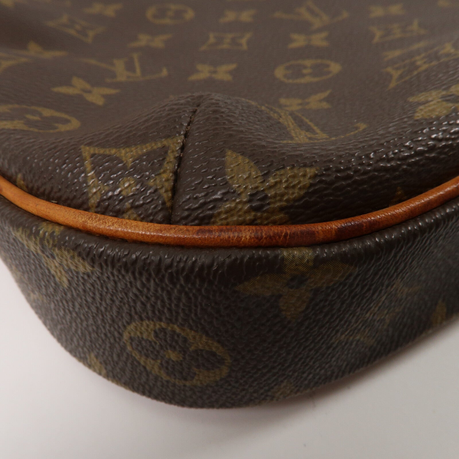 LOUIS VUITTON Monogram Odeon PM肩背袋