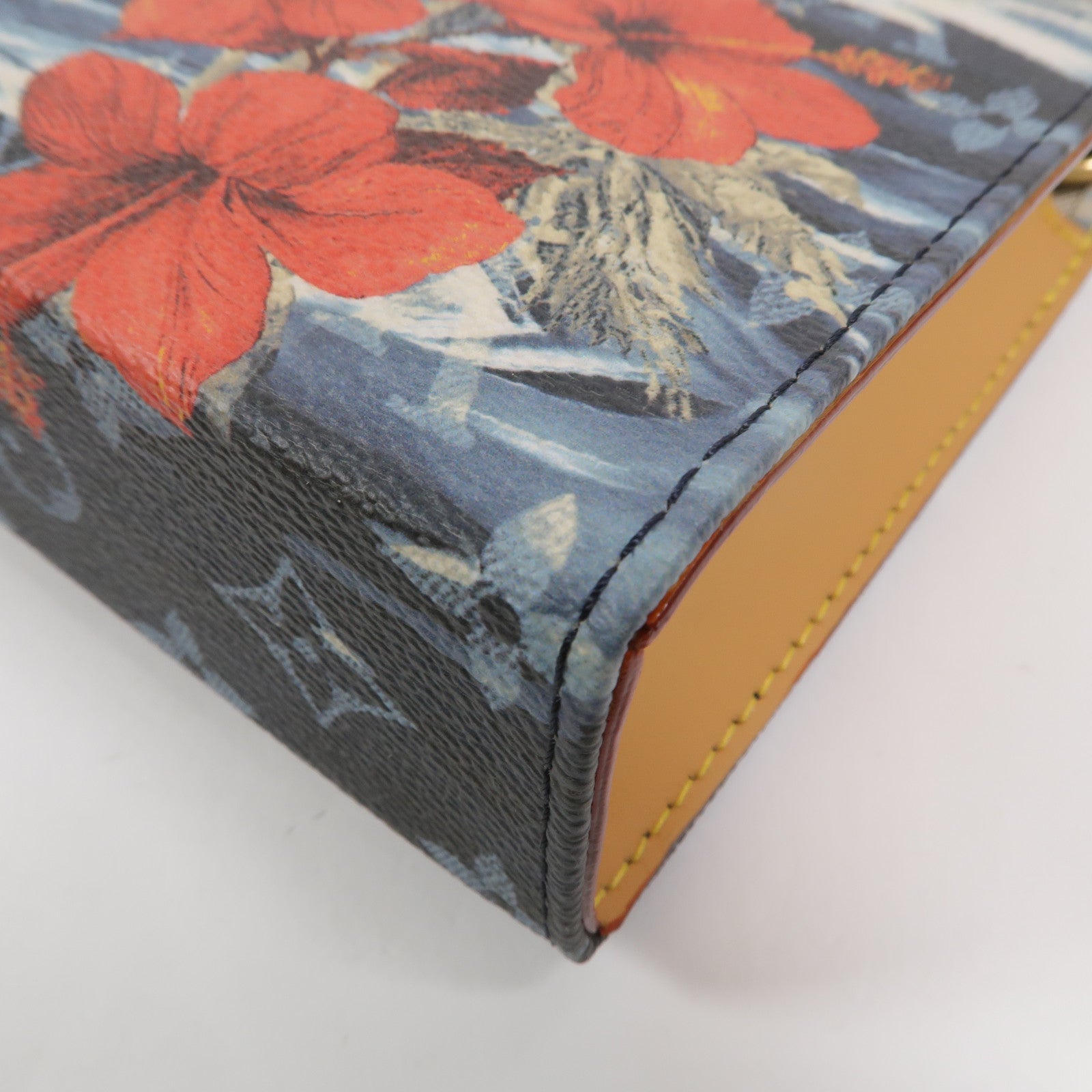 LOUIS VUITTON Monogram Surfin Gaston Wearable Wallet肩背袋