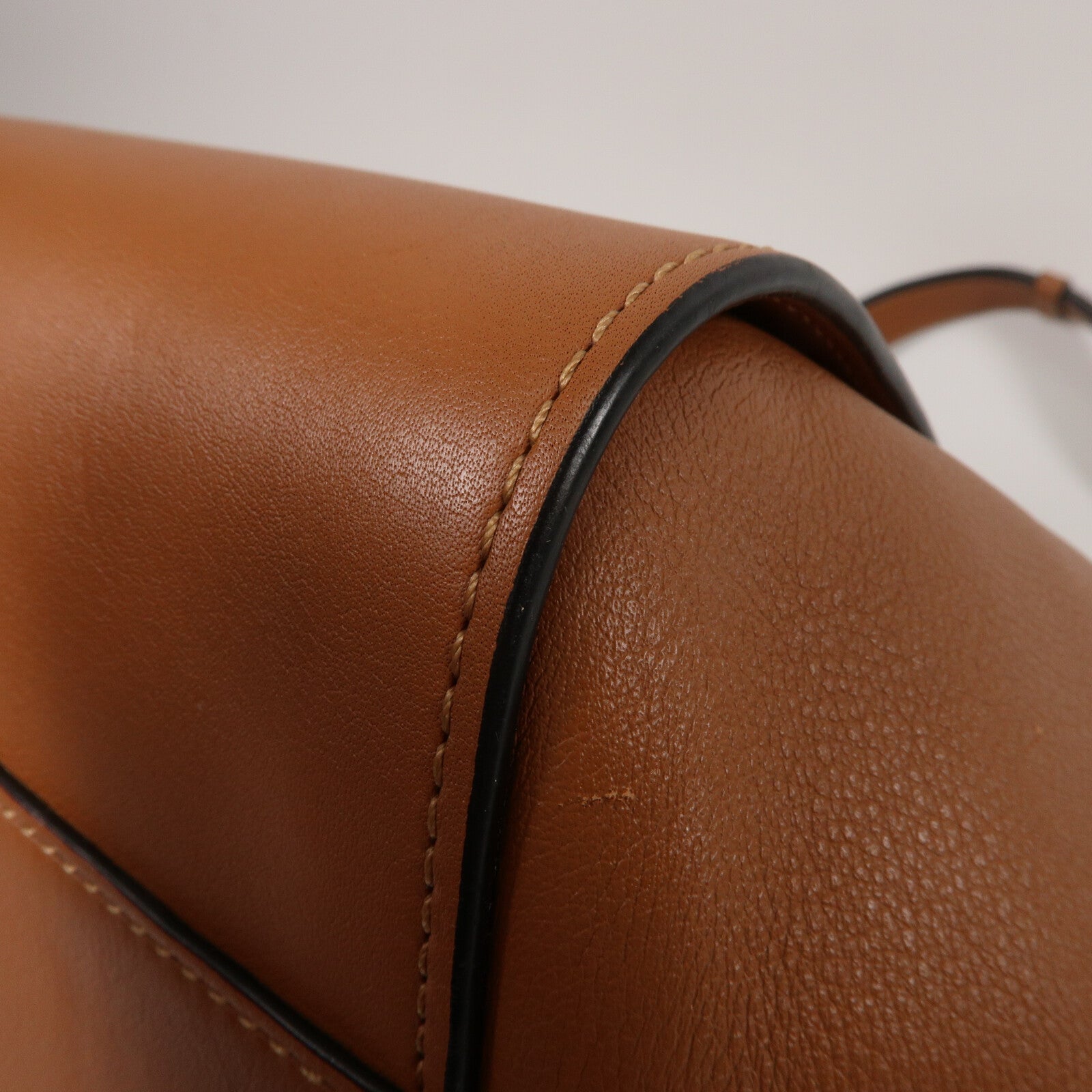 LOEWE 牛皮皮革Hammock Medium手挽肩背兩用袋