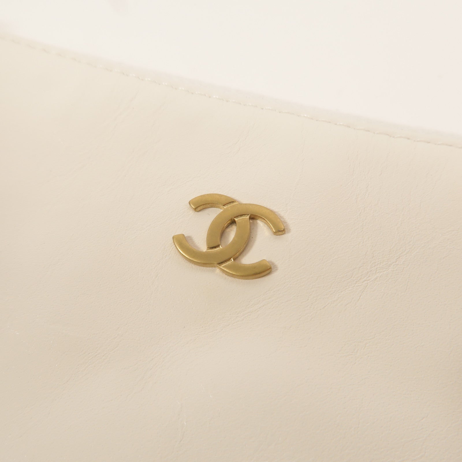 CHANEL 牛皮皮革Chanel 22 Medium肩背袋