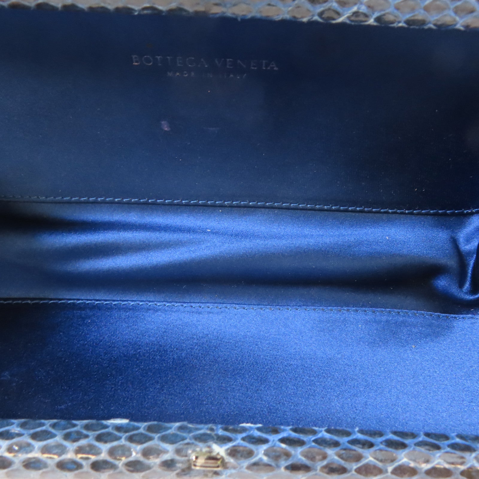 BOTTEGA VENETA 緞布/蛇皮皮革Clutch Bag黑扣手拿包藍色
