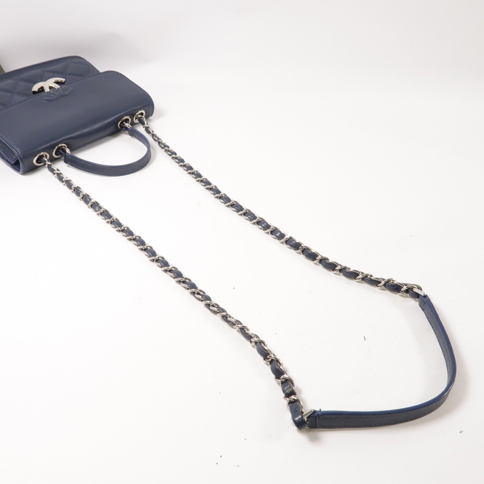 CHANEL 菱格牛皮皮革Chain Shoulder銀扣鏈帶肩背袋藍色