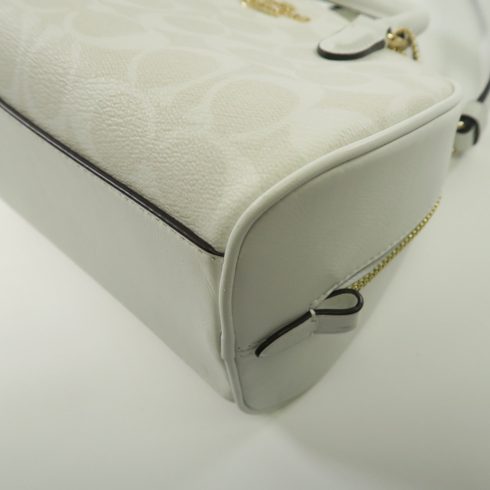 COACH 塗層帆布Sydney Satchel金扣手挽肩背兩用袋白色