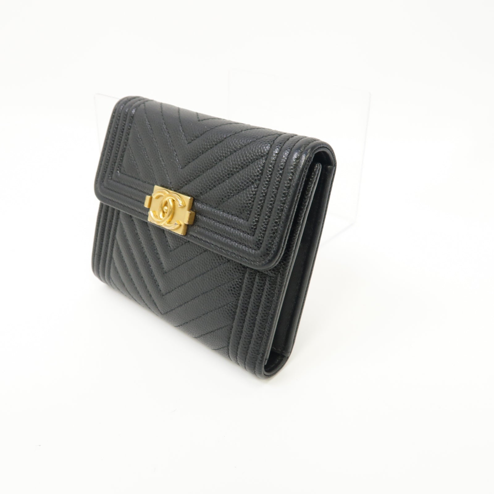 CHANEL 斜紋Caviar皮革Boy Wallet金扣折叠钱包黑色