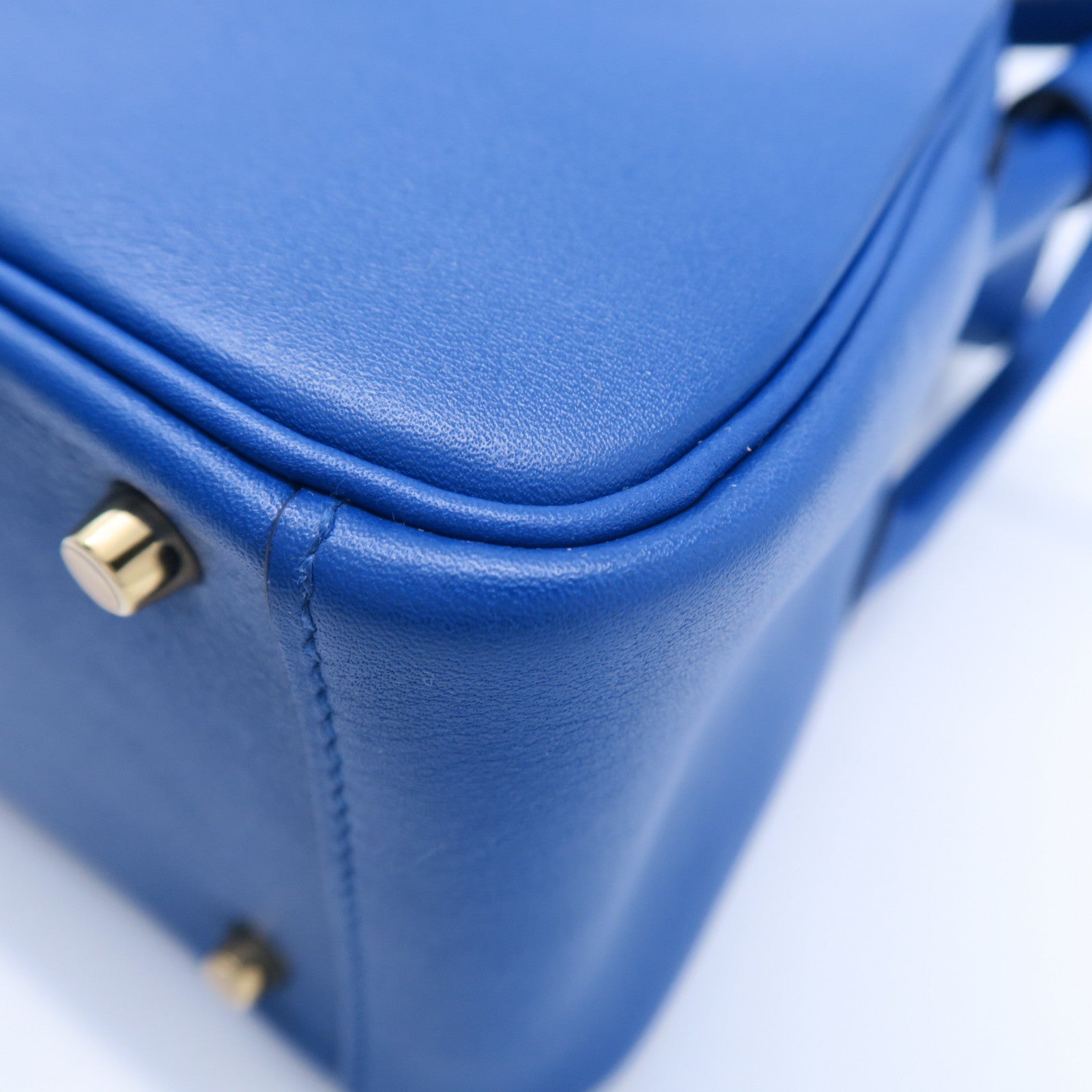 HERMES 【激減優惠】Veau Swift皮革Mini Lindy金扣肩背袋藍色
