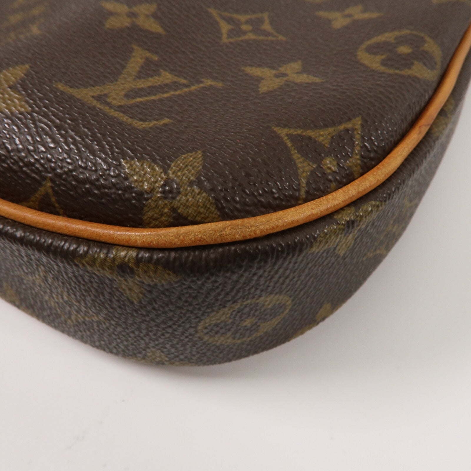 LOUIS VUITTON Monogram Odeon PM肩背袋