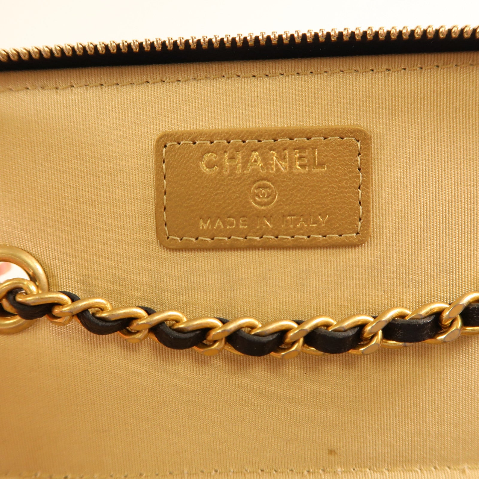 CHANEL 羊皮皮革Vanity Case金扣鏈帶肩背袋