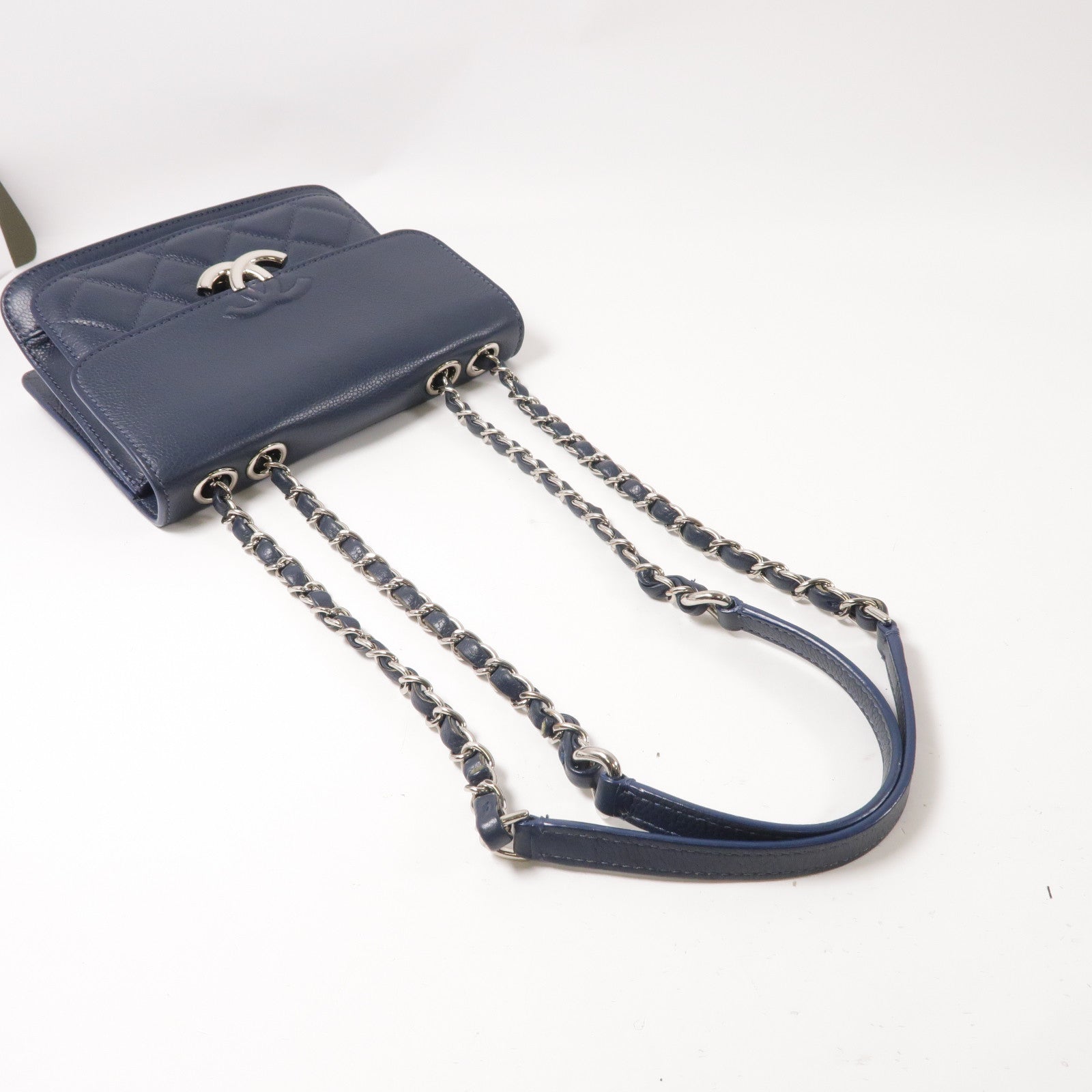 CHANEL 菱格牛皮皮革Chain Shoulder銀扣鏈帶肩背袋藍色