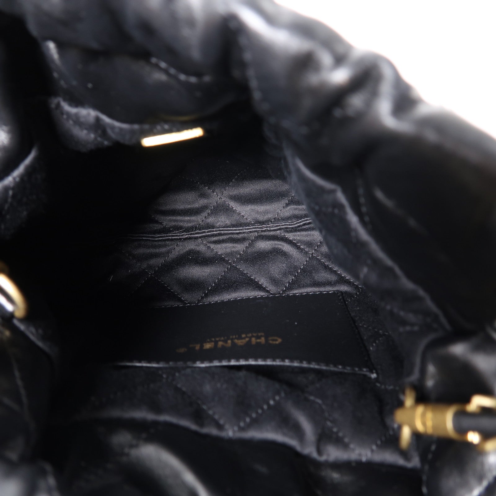 CHANEL 菱格牛皮皮革Mini 22鏈帶肩背袋黑色