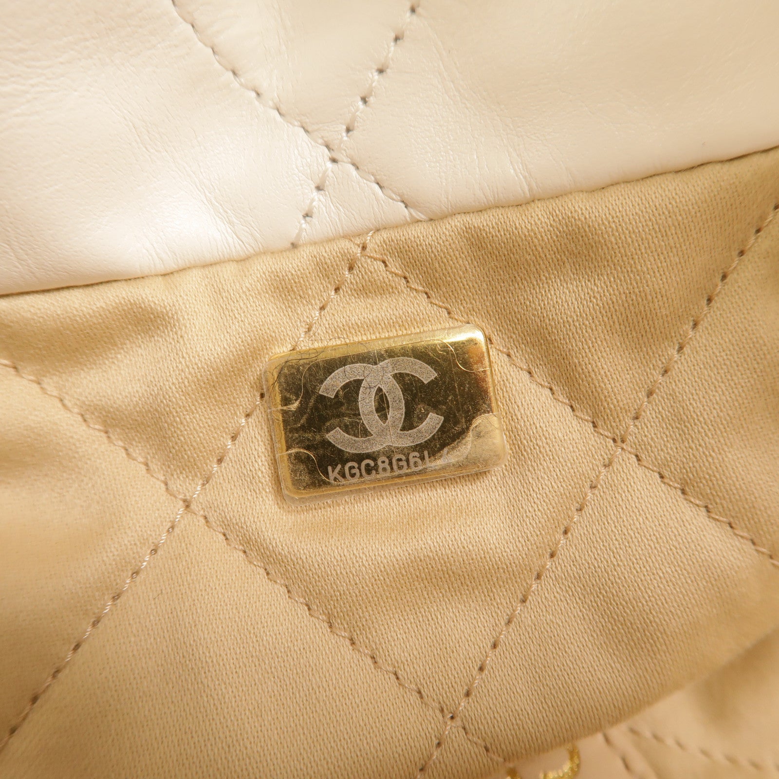CHANEL 牛皮皮革Chanel 22 Medium肩背袋