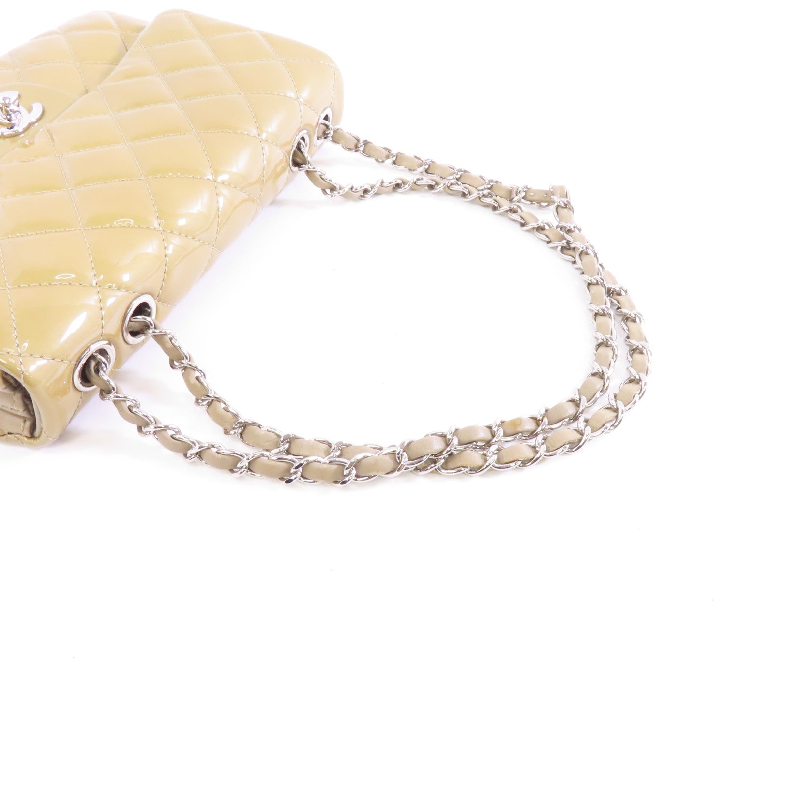 CHANEL 菱格漆皮皮革Chain Shoulder Bag銀扣鏈帶肩背袋米色