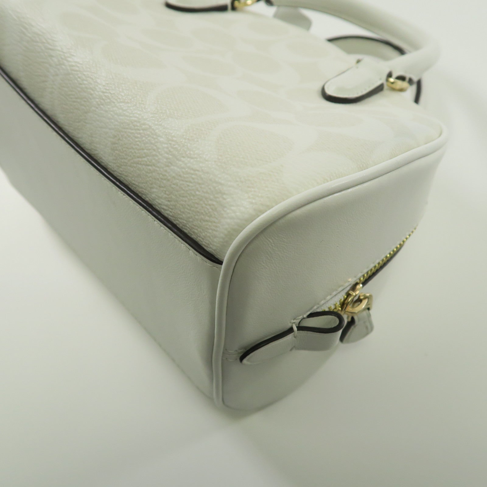 COACH 塗層帆布Sydney Satchel金扣手挽肩背兩用袋白色